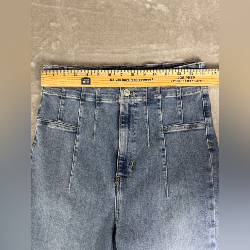 Free People WE THE FREE Jayde Flare Jeans Size 32 Light‎ Wash High Rise Stretch - Picture 11 of 16